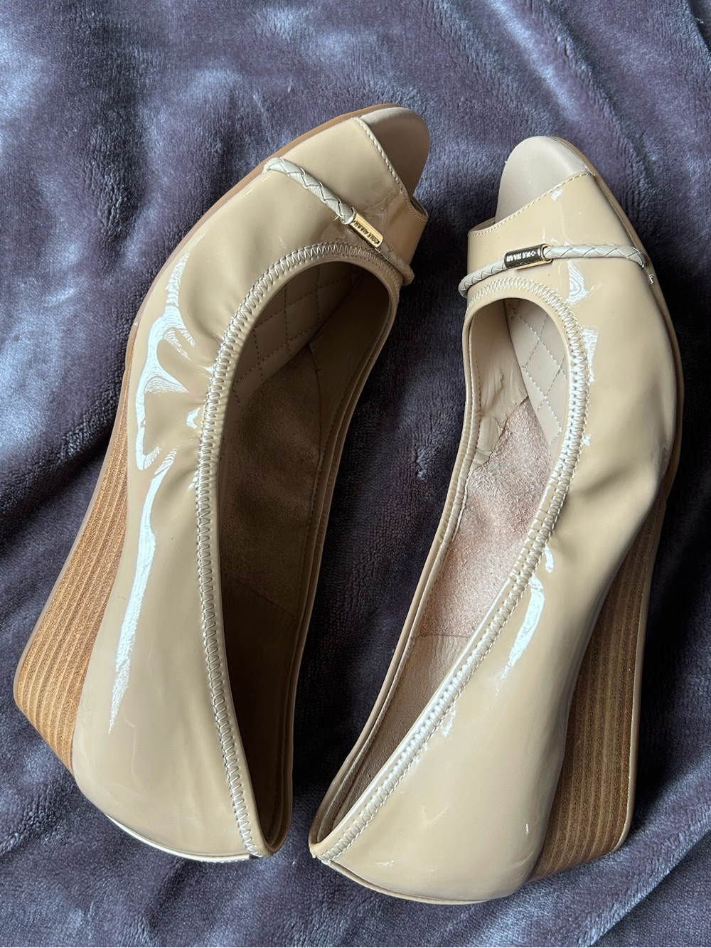 Cole Haan Emory Braided 40 II Patent Leather Peep-Toe Wedge Maple Sugar Sz 7.5B - Picture 6 of 16